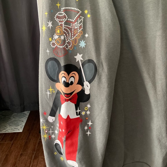 Gray light up pullover sweater - Picture 5 of 7